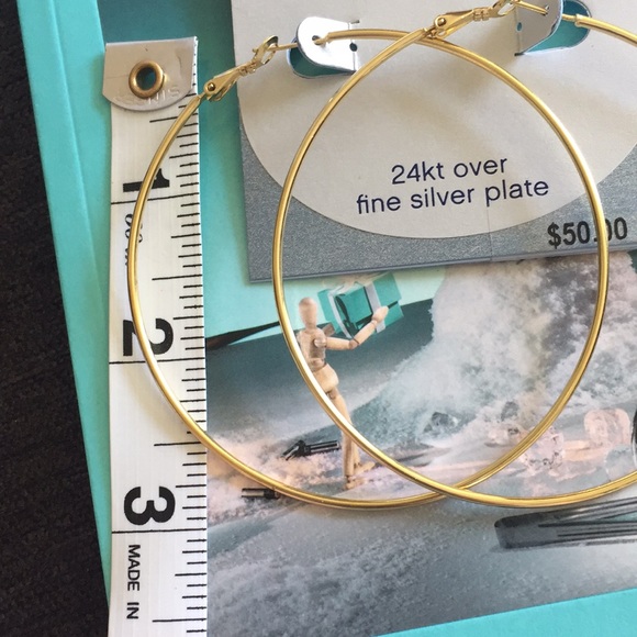 🚨LAST ONE🚨 24kt over fine silver pl hoop earring - Picture 3 of 3